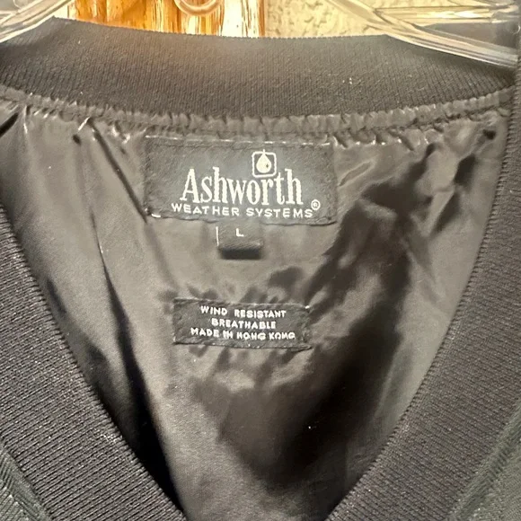 Ashworth Men's V-Neck Black Vest with side pockets - Picture 2 of 4